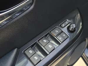 TOYOTA HILUX 2.4D 150CP 4x4 Double Cab Executive / Car No 169 — miniatura 7