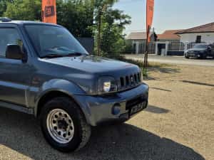 Suzuki Jimny 4x4 an 2005 motor 1300 cm3 benzina aer conditionat — miniatura 3