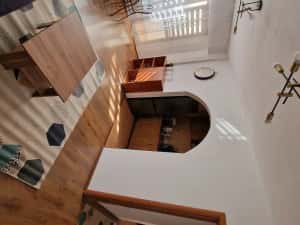 Inchiriez apartament 3 camere cam. Decomandat, 61 mp Etaj 1 din 8 Mosilor — miniatura 2