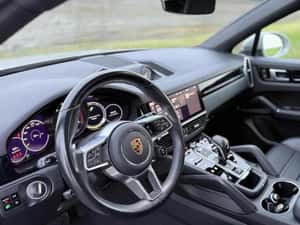Porsche Cayenne Coupé 3.0 E-Hybrid — miniatura 5