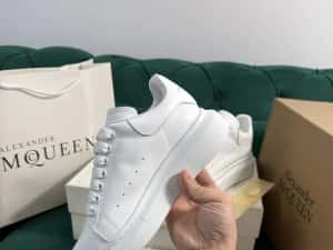 Adidasi Alexander McQueen piele naturala 100% Full Box colectie noua — miniatura 4