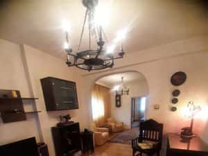 Inchiriez Ap.2 cam (din 3) vila et.1 Dorobanti