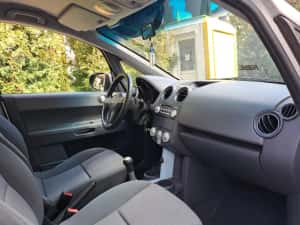 Mitsubishi Colt 2007 1.3i Benzina  **4 uși** — miniatura 8