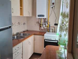 Garsonieră cu balcon și aer condiționat, aproape de facilități