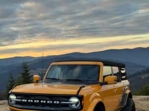 2023 Ford Bronco Outerbanks 4x4 Cyber Orange custom  stare impecabila — miniatura 9