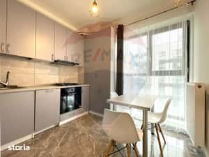 Apartament cu 2 camere si loc de parcare de închiriat — miniatura 5