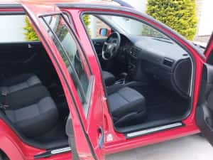 Inmatriculata RO‼️Automatik & Raritate‼️VW GOLF 4-1.6 SR-Klima ‼️ 26 anii -Fără RUGINA-An 2000 ‼️ — miniatura 7