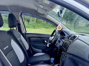Dacia Logan PRESTIGE**Fabr 2019**Motor 0,9 GPL**Climatronic**Senzori**Camera** — miniatura 8