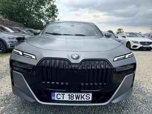 BMW 740 2022 Hibrid, 30.000 km, Automată — miniatura 1