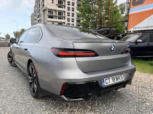 BMW 740 2022 Hibrid, 30.000 km, Automată — miniatura 2