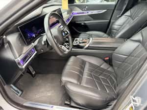BMW 740 2022 Hibrid, 30.000 km, Automată — miniatura 6