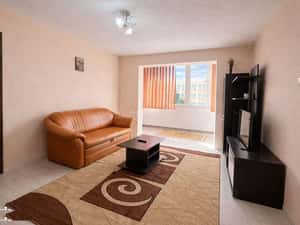 Apartament decomandat cu 3 camere, zona Cetate — miniatura 3