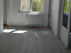 Etaj 1. Renovat. Disponibil imediat!