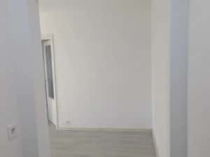 Etaj 1. Renovat. Disponibil imediat! — miniatura 6