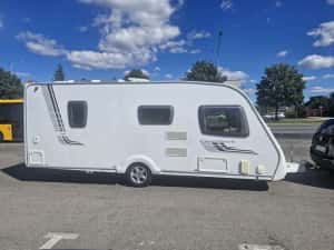 Proprietar în acte vand rulota în stare ireproșabilă  ! — miniatura 3