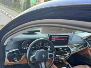 Bmw 520 g30 xdrive — miniatura 7