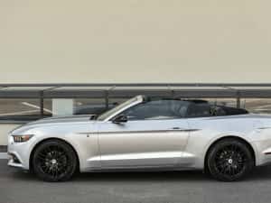 Vand Ford Mustang cabriolet  ,motor 3.7 , model SUA — miniatura 1