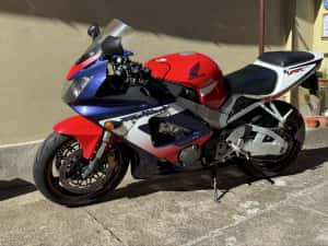 Honda CBR 929 RR- Pret fix pana in 20.04 — miniatura 3
