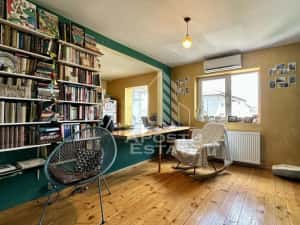 Apartament de vanzare cu 3 camere, 2 bai si o boxa, zona Torontalului
