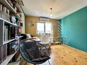 Apartament de vanzare cu 3 camere, 2 bai si o boxa, zona Torontalului — miniatura 3