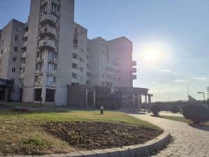 Apartament 3 camere decomandate, Zona Centru Nou — miniatura 4