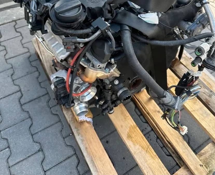 Motor BMW 520d F10 f11 n47d20c 184 CP cu 160.000 de km — fotografie 1 din 10