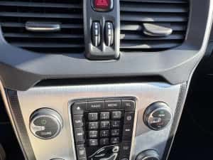 Volvo V40 Ocean Race/panorama/camera/distronic/lane/side/190cp/rate/garantie — miniatura 9