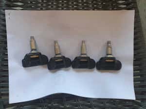 Senzori presiune noi pt jante ,originali,VW,MERCEDES,OPEL, — miniatura 1