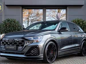 Audi Q8 Automată 489 HP Hibrid (B/E)