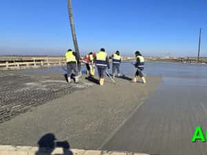 Turnare Beton / ciment cu elicopter și cuart — miniatura 8
