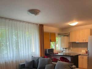 Apartament 5 camere UMF, de inchiat, 7 Noiembrie