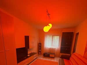 2 cam d 52 mp podu de fier intersectie renovat nou mob si util 450 eur — miniatura 3