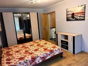Închiriez apartament cu o camera — miniatura 2