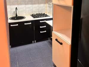 Închiriez apartament cu o camera — miniatura 5