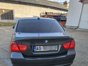 BMW seria 3 an 2010 — miniatura 6