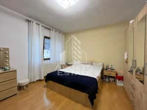 Casa individuala, 6 camere, 3 bai, garaj,acces auto, teren de 411 — miniatura 6