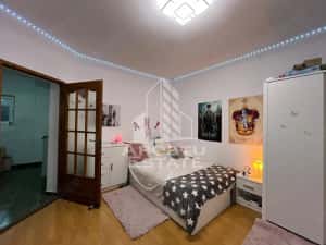 Casa individuala, 6 camere, 3 bai, garaj,acces auto, teren de 411 — miniatura 8