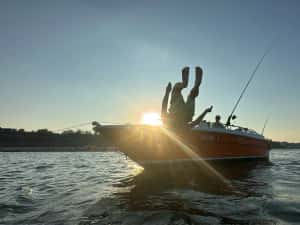 Barca / Salupa Delphin 5.5.An 2020 cu motor Yamaha 80 cp (100 h) + peridoc inmatriculat. Pescuit, agrement, etc — miniatura 4