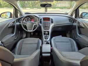 Opel Astra J 1.6 CDTI - confort, economie și putere — miniatura 5