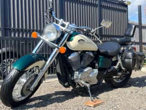 Moto Honda Shadow VT750C — miniatura 8