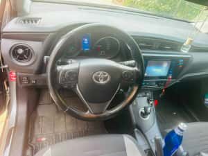 Vând Toyota Auris Hybrid, an fabricație 2017, motor 1.8. — miniatura 7