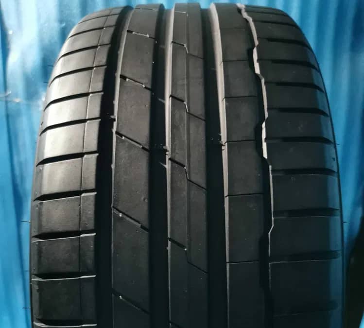 225/40 ZR18 - 245/35 ZR18 - hankook 4 bucati — fotografie 1 din 10