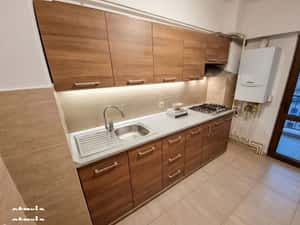 Zona Capitol-Apartament de închiriat cu 2 camere decomandat