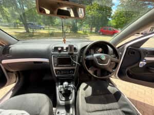 Skoda Octavia 2 Facelift 2010 volan dreapta — miniatura 4