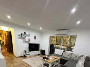 Apartament Deosebit 3 Camere Decomandat 2 bai Centrala Proprie Zona Lipovei — miniatura 1