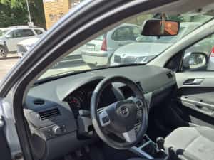 De Vânzare Opel Astra An 2011 Motor 1.7 Diesel Euro 5 — miniatura 3