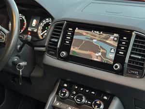 Skoda Karoq Automată 150 HP Benzină — miniatura 5