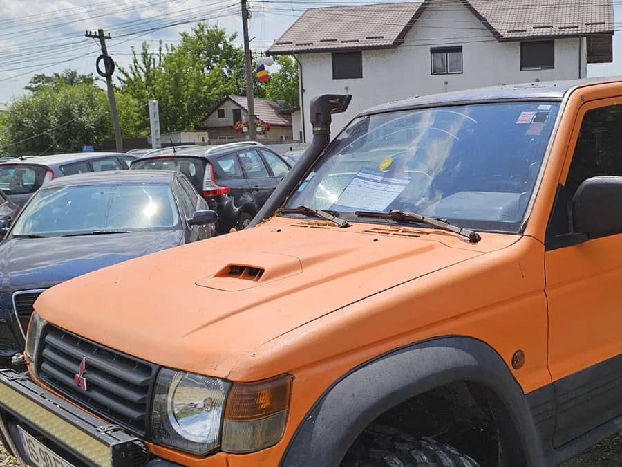 Mitsubishi Pajero 1997 - 8.800 EUR — fotografie 1 din 7