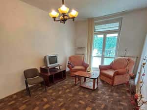 De vanzare apartament cu 2 camere, 2 bai si balcon, etajul 1 , 45000e