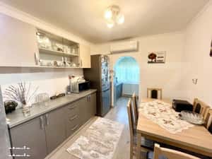 Apartament decomandat, complet renovat - Nufarul